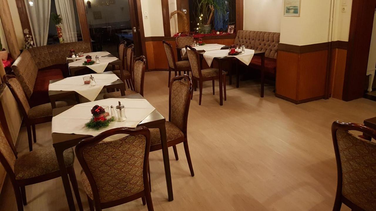 Hotel Cafe Meynen Bad Munder am Deister Ngoại thất bức ảnh